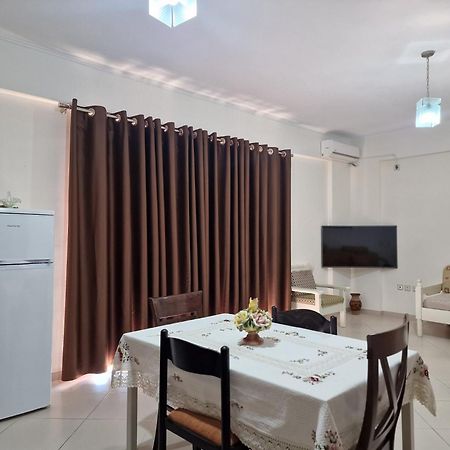 Apartments Saranda Pokoj fotografie